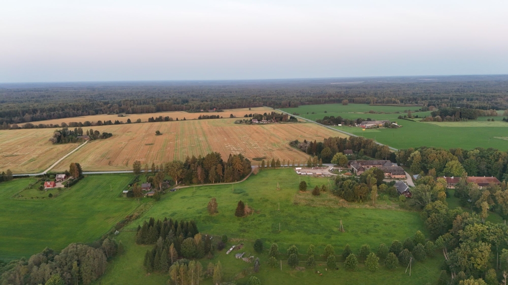 Droonivõte Viljandi vallast Loodi piirkonnas.JPG